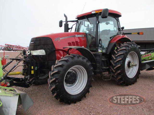 2010 Case-IH 225 Puma_1.jpg